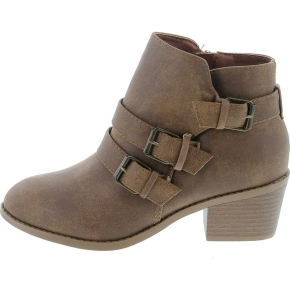 Forever Link Eury-4 Ankle Booties - Picture 1 of 5